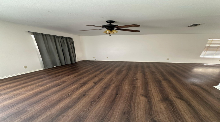 3334 Aberdeen, Laredo, Texas 78043, 3 Bedrooms Bedrooms, 4 Rooms Rooms,2 BathroomsBathrooms,Residential,For Rent,3334 Aberdeen,20252324