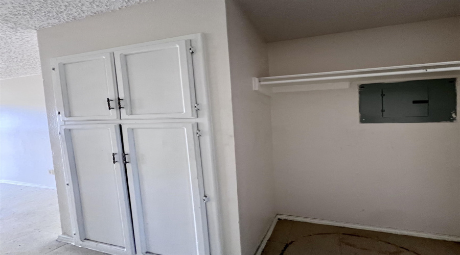 216 E Cherry Lane, LAREDO, Texas 78041, 1 Bedroom Bedrooms, 3 Rooms Rooms,1 BathroomBathrooms,Residential,For Rent,216 E Cherry Lane,20252335