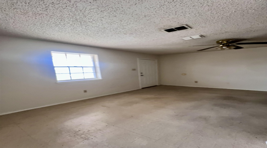 216 E Cherry Lane, LAREDO, Texas 78041, 1 Bedroom Bedrooms, 3 Rooms Rooms,1 BathroomBathrooms,Residential,For Rent,216 E Cherry Lane,20252335