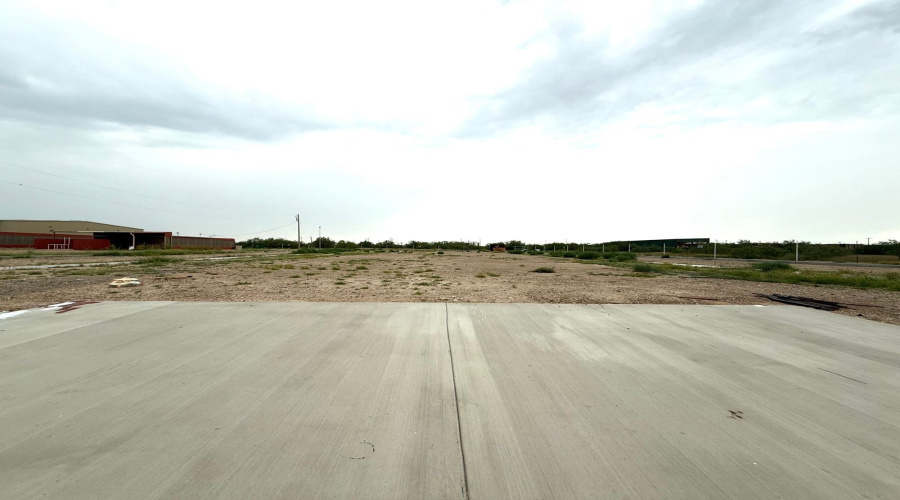 216 Lampazos Lp, Laredo, Texas 78045, ,Land,For Rent,216 Lampazos Lp,20252338