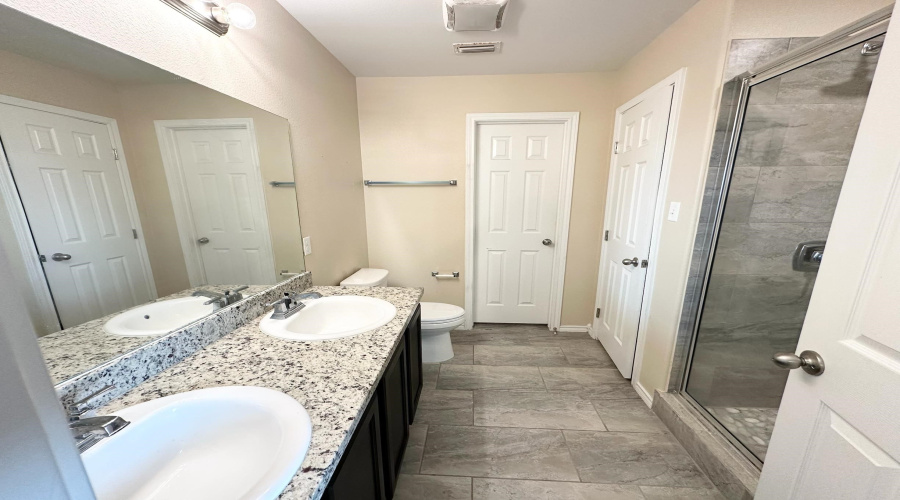 1605 Sambar Lp, Laredo, Texas 78045, 5 Bedrooms Bedrooms, 8 Rooms Rooms,3 BathroomsBathrooms,Residential,For Sale,1605 Sambar Lp,20252343
