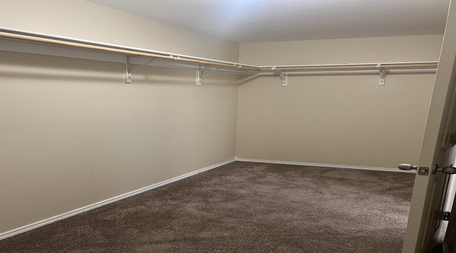 1605 Sambar Lp, Laredo, Texas 78045, 5 Bedrooms Bedrooms, 8 Rooms Rooms,3 BathroomsBathrooms,Residential,For Sale,1605 Sambar Lp,20252343