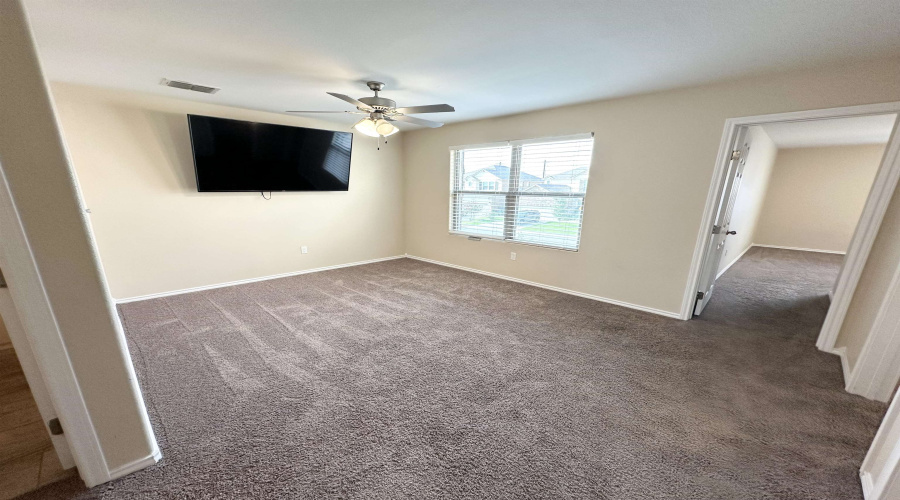 1605 Sambar Lp, Laredo, Texas 78045, 5 Bedrooms Bedrooms, 8 Rooms Rooms,3 BathroomsBathrooms,Residential,For Sale,1605 Sambar Lp,20252343