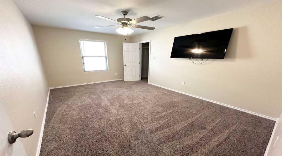 1605 Sambar Lp, Laredo, Texas 78045, 5 Bedrooms Bedrooms, 8 Rooms Rooms,3 BathroomsBathrooms,Residential,For Sale,1605 Sambar Lp,20252343
