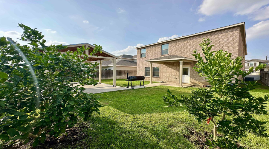1605 Sambar Lp, Laredo, Texas 78045, 5 Bedrooms Bedrooms, 8 Rooms Rooms,3 BathroomsBathrooms,Residential,For Sale,1605 Sambar Lp,20252343