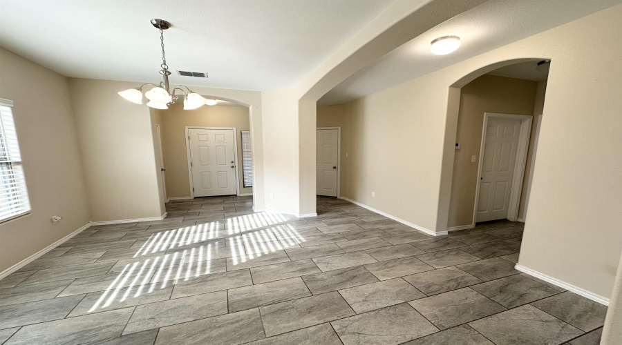 1605 Sambar Lp, Laredo, Texas 78045, 5 Bedrooms Bedrooms, 8 Rooms Rooms,3 BathroomsBathrooms,Residential,For Sale,1605 Sambar Lp,20252343