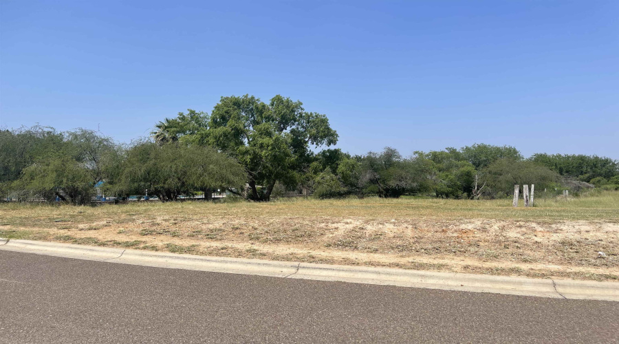307 Muller Memorial Blvd, Laredo TX, Texas 78045-4119, ,Land,For Sale,307 Muller Memorial Blvd,20242125