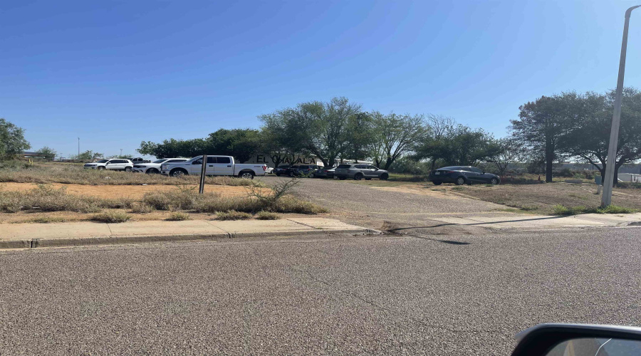 307 Muller Memorial Blvd, Laredo TX, Texas 78045-4119, ,Land,For Sale,307 Muller Memorial Blvd,20242125