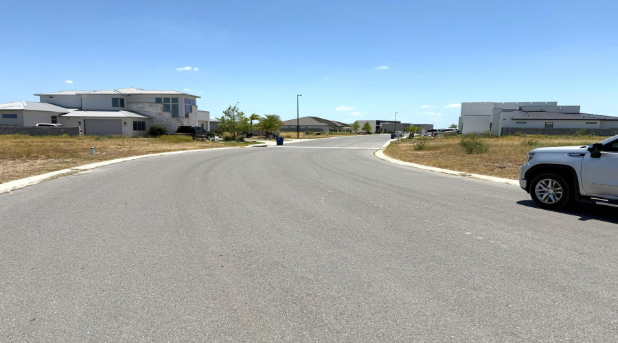 70 Finca Loop, Laredo, Texas 78045, ,Land,For Sale,70 Finca Loop,20252389