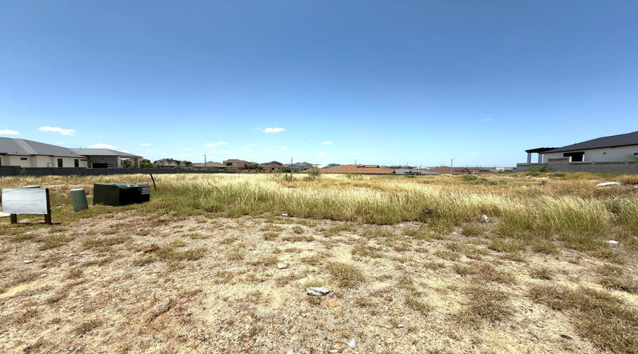 70 Finca Loop, Laredo, Texas 78045, ,Land,For Sale,70 Finca Loop,20252389
