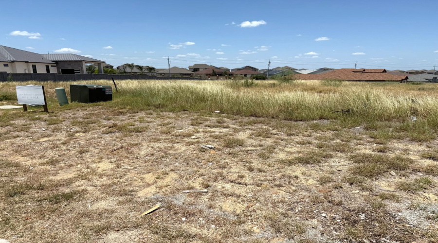 70 Finca Loop, Laredo, Texas 78045, ,Land,For Sale,70 Finca Loop,20252389