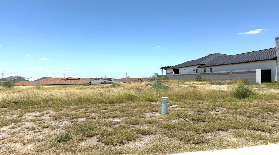 70 Finca Loop, Laredo, Texas 78045, ,Land,For Sale,70 Finca Loop,20252389