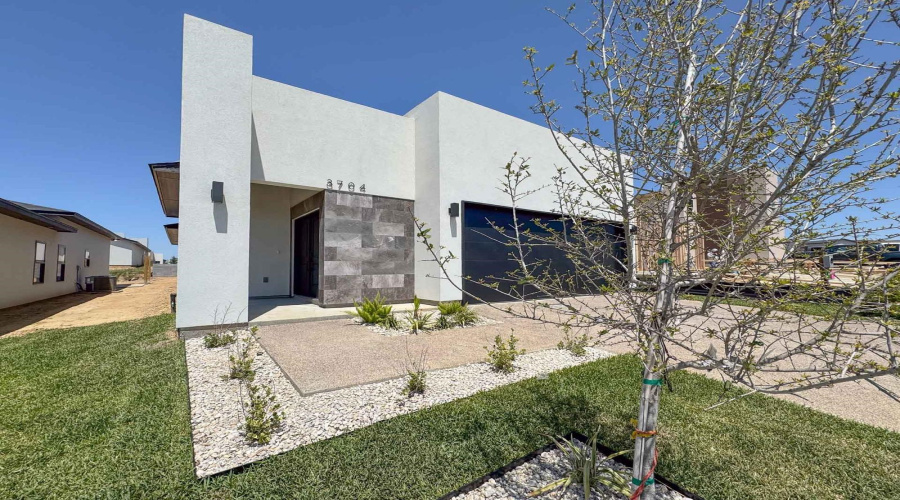 3704 Yoyis St., LAREDO, Texas 78046, 4 Bedrooms Bedrooms, 6 Rooms Rooms,2 BathroomsBathrooms,Residential,For Sale,3704 Yoyis St.,20252390 3704 Yoyis St., LAREDO, Texas 78046, 4 Bedrooms Bedrooms, 6 Rooms Rooms,2 BathroomsBathrooms,Residential,For Sale,3704 Yoyis St.,20252390