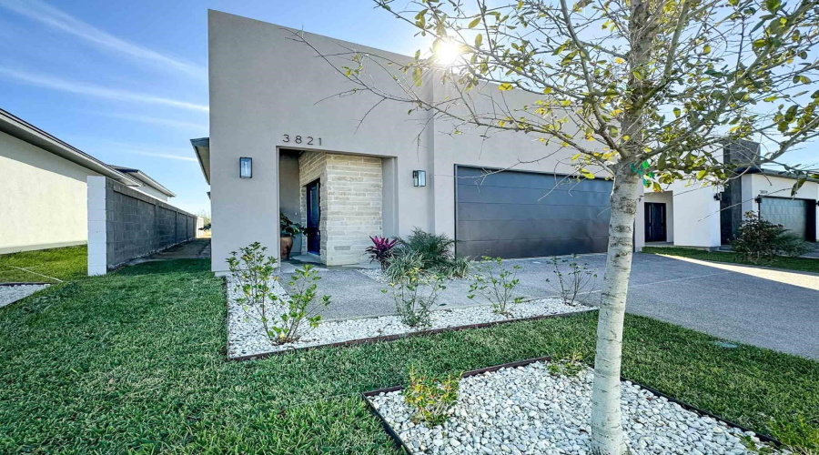 3821 Yoyis St., LAREDO, Texas 78046, 4 Bedrooms Bedrooms, 6 Rooms Rooms,2 BathroomsBathrooms,Residential,For Sale,3821 Yoyis St.,20252391 3821 Yoyis St., LAREDO, Texas 78046, 4 Bedrooms Bedrooms, 6 Rooms Rooms,2 BathroomsBathrooms,Residential,For Sale,3821 Yoyis St.,20252391