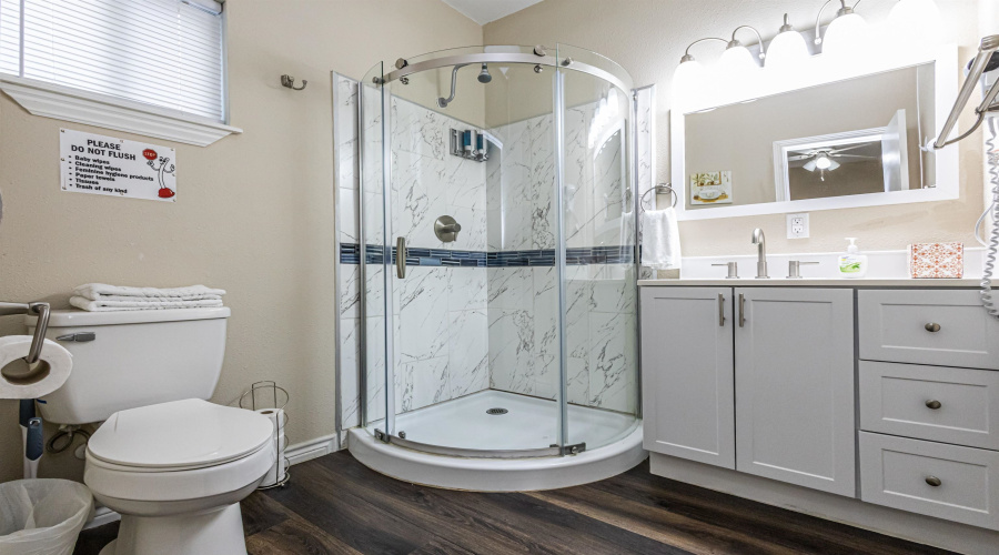 1202 N Center, San Antonio, Texas 78202, 4 Bedrooms Bedrooms, 7 Rooms Rooms,3 BathroomsBathrooms,Residential,For Sale,1202 N Center,20252412