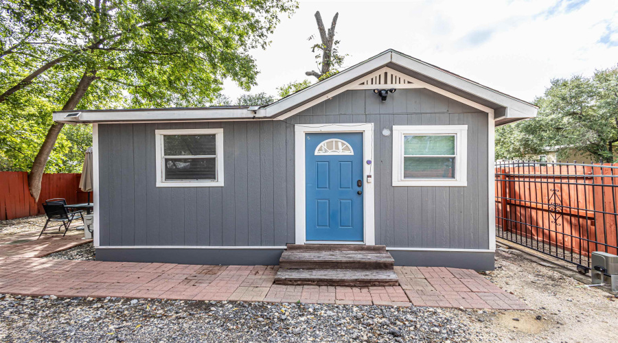 1202 N Center, San Antonio, Texas 78202, 4 Bedrooms Bedrooms, 7 Rooms Rooms,3 BathroomsBathrooms,Residential,For Sale,1202 N Center,20252412