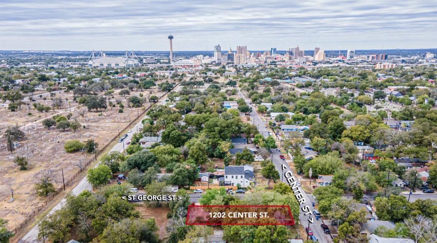 1202 N Center, San Antonio, Texas 78202, 4 Bedrooms Bedrooms, 7 Rooms Rooms,3 BathroomsBathrooms,Residential,For Sale,1202 N Center,20252412