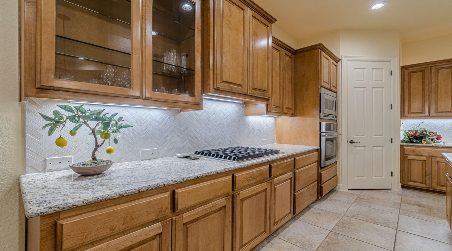 16006 N Huebner Blf, San Antonio, Texas 78248, 3 Bedrooms Bedrooms, 7 Rooms Rooms,2 BathroomsBathrooms,Residential,For Sale,16006 N Huebner Blf,20252416