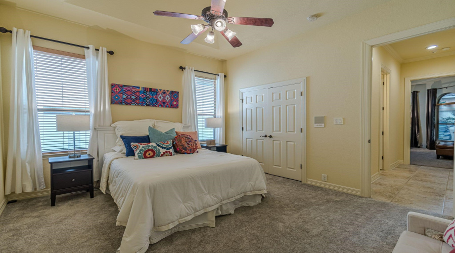 16006 N Huebner Blf, San Antonio, Texas 78248, 3 Bedrooms Bedrooms, 7 Rooms Rooms,2 BathroomsBathrooms,Residential,For Sale,16006 N Huebner Blf,20252416