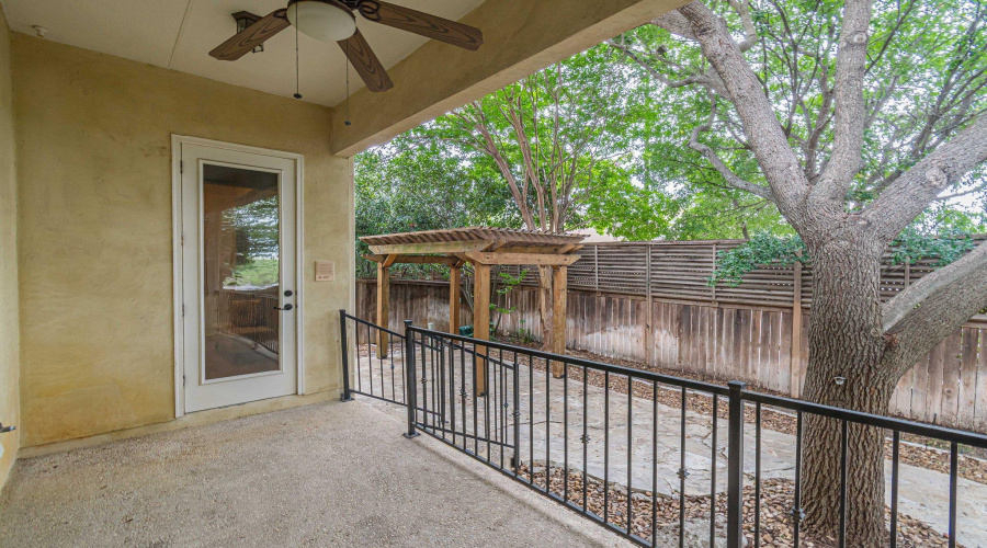 16006 N Huebner Blf, San Antonio, Texas 78248, 3 Bedrooms Bedrooms, 7 Rooms Rooms,2 BathroomsBathrooms,Residential,For Sale,16006 N Huebner Blf,20252416