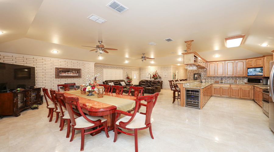 1847 Mangana-Hein Rd, LAREDO, Texas 78046, 3 Bedrooms Bedrooms, 6 Rooms Rooms,3 BathroomsBathrooms,Residential,For Sale,1847 Mangana-Hein Rd,20252424