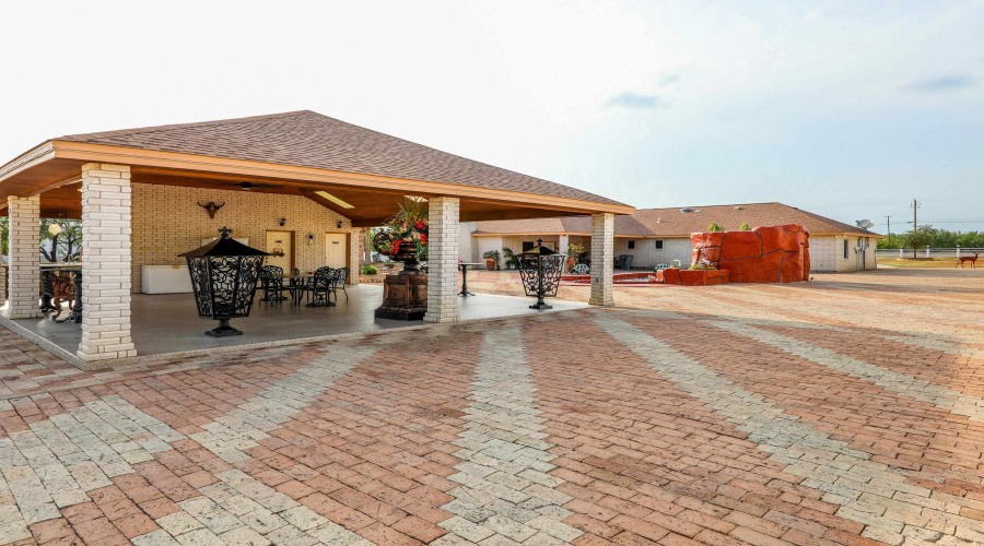 1847 Mangana-Hein Rd, LAREDO, Texas 78046, 3 Bedrooms Bedrooms, 6 Rooms Rooms,3 BathroomsBathrooms,Residential,For Sale,1847 Mangana-Hein Rd,20252424