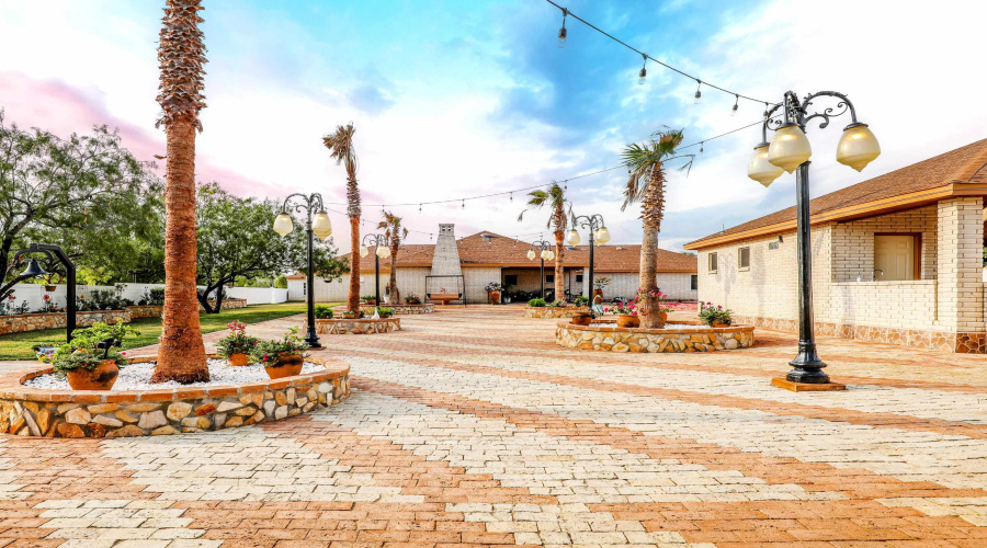 1847 Mangana-Hein Rd, LAREDO, Texas 78046, 3 Bedrooms Bedrooms, 6 Rooms Rooms,3 BathroomsBathrooms,Residential,For Sale,1847 Mangana-Hein Rd,20252424