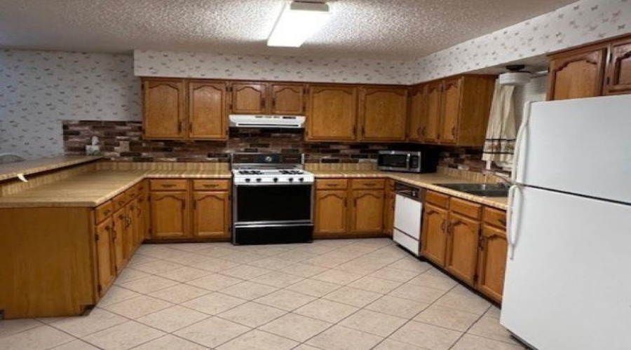 4615 Retama Dr, Laredo, Texas 78041, 3 Bedrooms Bedrooms, 5 Rooms Rooms,2 BathroomsBathrooms,Residential,For Sale,4615 Retama Dr,20252443