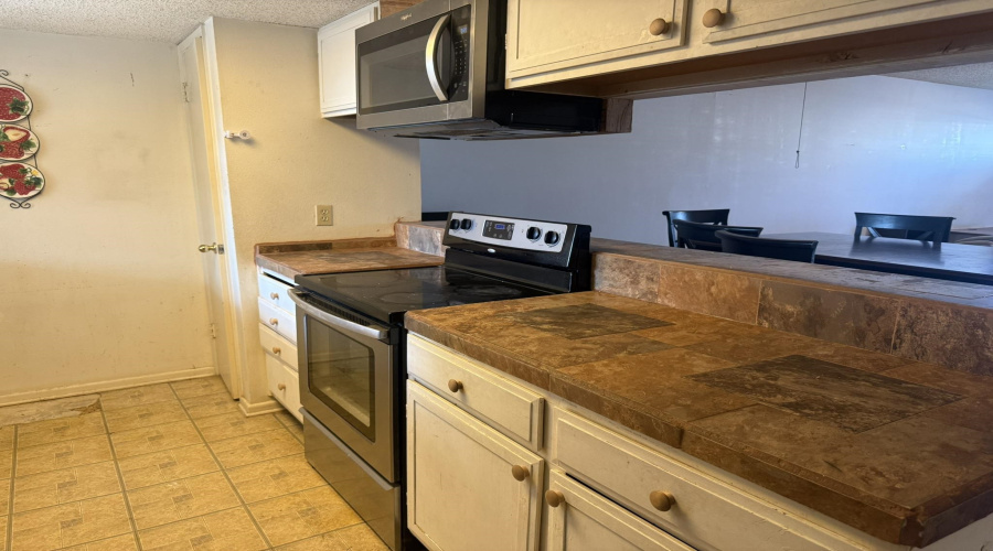 5500 McPherson Rd, Laredo, Texas 78041-0000, 3 Bedrooms Bedrooms, 5 Rooms Rooms,2 BathroomsBathrooms,Residential,For Sale,5500 McPherson Rd,20252510