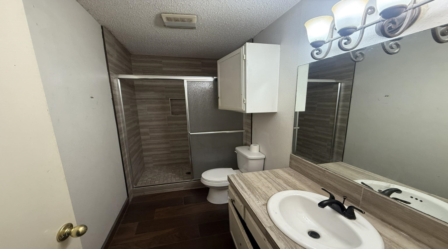 5500 McPherson Rd, Laredo, Texas 78041-0000, 3 Bedrooms Bedrooms, 5 Rooms Rooms,2 BathroomsBathrooms,Residential,For Sale,5500 McPherson Rd,20252510