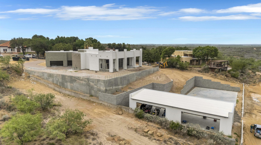 110 Song Bird Ln, LAREDO, Texas 78045, 4 Bedrooms Bedrooms, 10 Rooms Rooms,3 BathroomsBathrooms,Residential,For Sale,110 Song Bird Ln,20252519