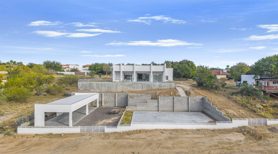 110 Song Bird Ln, LAREDO, Texas 78045, 4 Bedrooms Bedrooms, 10 Rooms Rooms,3 BathroomsBathrooms,Residential,For Sale,110 Song Bird Ln,20252519