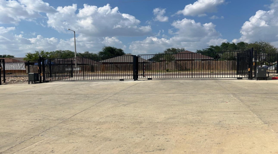 1201 Gage Ave, Laredo, Texas 78046, 1 Bedroom Bedrooms, 2 Rooms Rooms,1 BathroomBathrooms,Residential,For Rent,1201 Gage Ave,20252520