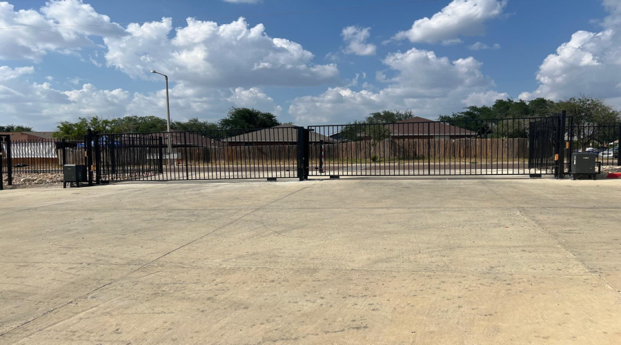 1201 Gage Ave, Laredo, Texas 78041, 2 Bedrooms Bedrooms, 3 Rooms Rooms,1 BathroomBathrooms,Residential,For Rent,1201 Gage Ave,20252521