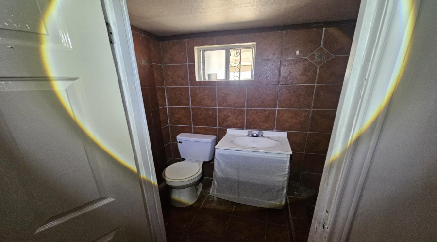 1712 San Eduardo Ave, Laredo, Texas 78040, 3 Bedrooms Bedrooms, 6 Rooms Rooms,2 BathroomsBathrooms,Residential,For Sale,1712 San Eduardo Ave,20252542 1712 San Eduardo Ave, Laredo, Texas 78040, 3 Bedrooms Bedrooms, 6 Rooms Rooms,2 BathroomsBathrooms,Residential,For Sale,1712 San Eduardo Ave,20252542