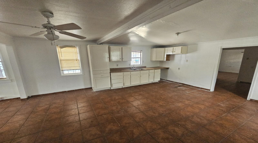 1712 San Eduardo Ave, Laredo, Texas 78040, 3 Bedrooms Bedrooms, 6 Rooms Rooms,2 BathroomsBathrooms,Residential,For Sale,1712 San Eduardo Ave,20252542 1712 San Eduardo Ave, Laredo, Texas 78040, 3 Bedrooms Bedrooms, 6 Rooms Rooms,2 BathroomsBathrooms,Residential,For Sale,1712 San Eduardo Ave,20252542