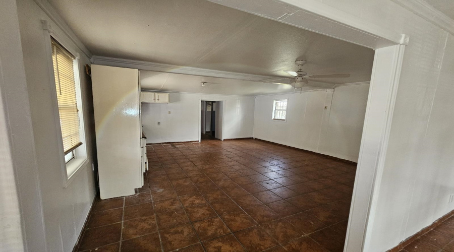 1712 San Eduardo Ave, Laredo, Texas 78040, 3 Bedrooms Bedrooms, 6 Rooms Rooms,2 BathroomsBathrooms,Residential,For Sale,1712 San Eduardo Ave,20252542 1712 San Eduardo Ave, Laredo, Texas 78040, 3 Bedrooms Bedrooms, 6 Rooms Rooms,2 BathroomsBathrooms,Residential,For Sale,1712 San Eduardo Ave,20252542