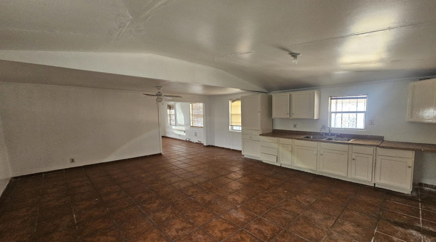 1712 San Eduardo Ave, Laredo, Texas 78040, 3 Bedrooms Bedrooms, 6 Rooms Rooms,2 BathroomsBathrooms,Residential,For Sale,1712 San Eduardo Ave,20252542 1712 San Eduardo Ave, Laredo, Texas 78040, 3 Bedrooms Bedrooms, 6 Rooms Rooms,2 BathroomsBathrooms,Residential,For Sale,1712 San Eduardo Ave,20252542