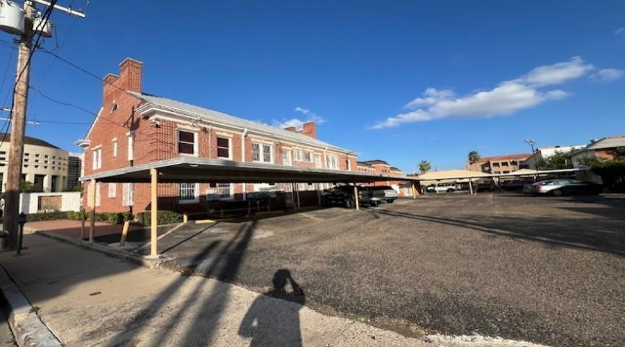 1219 Victoria St, Laredo, Texas 78040, 1 Room Rooms,1 BathroomBathrooms,Commercial retail/office,For Rent,1219 Victoria St,20245039