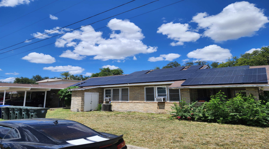 1402 Corpus Christi St, Laredo, Texas 78040, ,Multi-family,For Sale,1402 Corpus Christi St,20252772