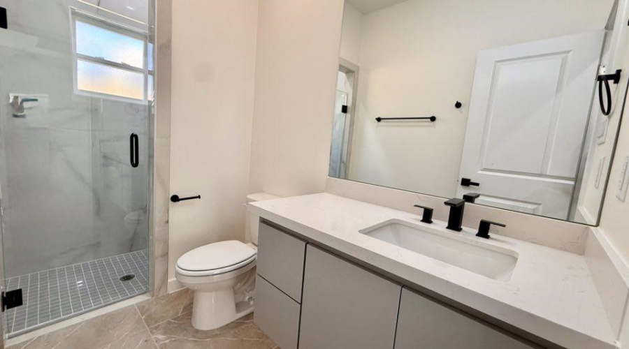 9976 Grotto Dr., Laredo, Texas 78045, 3 Bedrooms Bedrooms, 7 Rooms Rooms,2 BathroomsBathrooms,Residential,For Sale,9976 Grotto Dr.,20252569