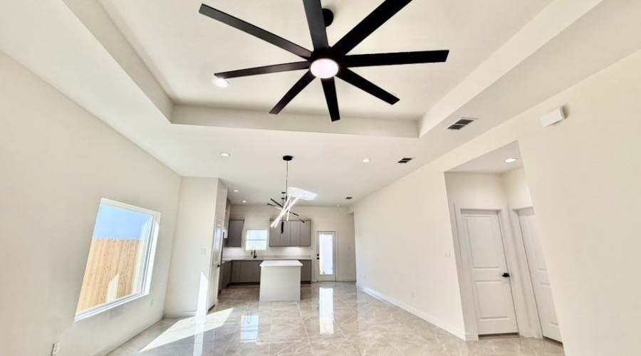 9976 Grotto Dr., Laredo, Texas 78045, 3 Bedrooms Bedrooms, 7 Rooms Rooms,2 BathroomsBathrooms,Residential,For Sale,9976 Grotto Dr.,20252569