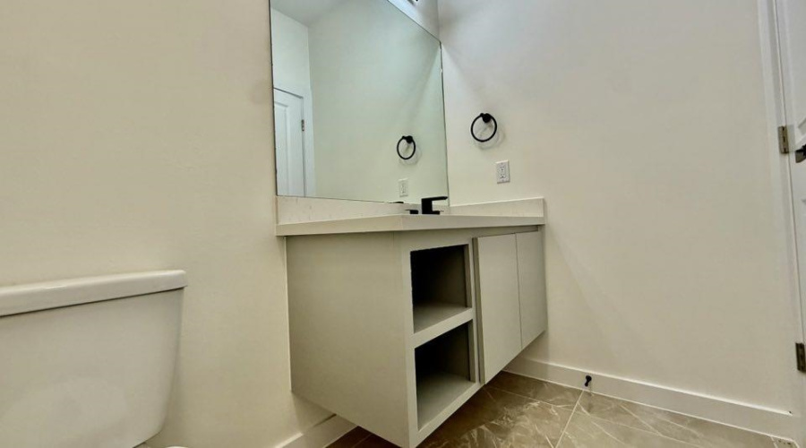 9976 Grotto Dr., Laredo, Texas 78045, 3 Bedrooms Bedrooms, 7 Rooms Rooms,2 BathroomsBathrooms,Residential,For Sale,9976 Grotto Dr.,20252569