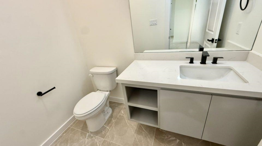 9976 Grotto Dr., Laredo, Texas 78045, 3 Bedrooms Bedrooms, 7 Rooms Rooms,2 BathroomsBathrooms,Residential,For Sale,9976 Grotto Dr.,20252569