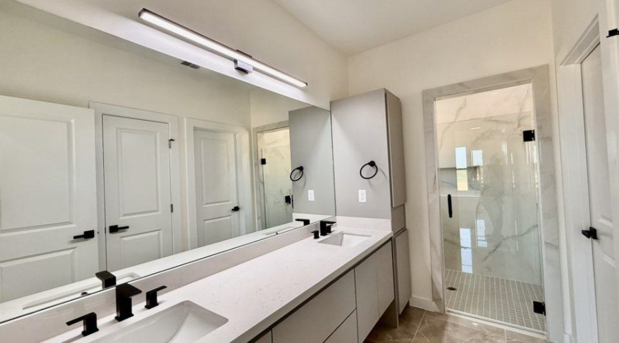 9976 Grotto Dr., Laredo, Texas 78045, 3 Bedrooms Bedrooms, 7 Rooms Rooms,2 BathroomsBathrooms,Residential,For Sale,9976 Grotto Dr.,20252569