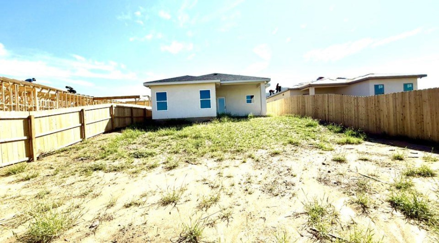 9976 Grotto Dr., Laredo, Texas 78045, 3 Bedrooms Bedrooms, 7 Rooms Rooms,2 BathroomsBathrooms,Residential,For Sale,9976 Grotto Dr.,20252569