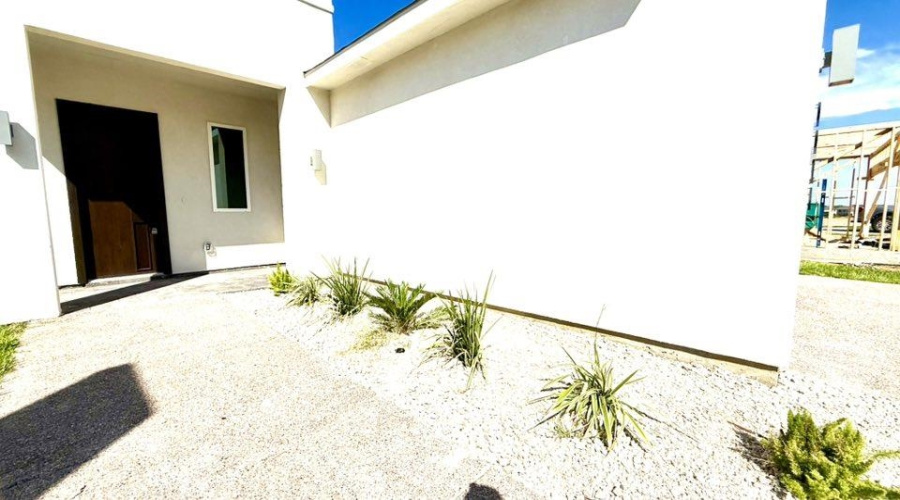 9976 Grotto Dr., Laredo, Texas 78045, 3 Bedrooms Bedrooms, 7 Rooms Rooms,2 BathroomsBathrooms,Residential,For Sale,9976 Grotto Dr.,20252569