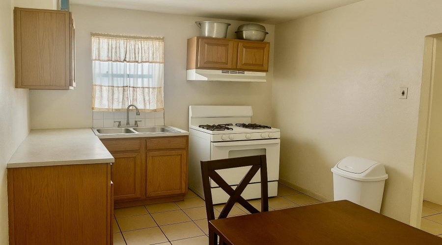 1710 San Eduardo Ave, Laredo, Texas 78040, 2 Bedrooms Bedrooms, 4 Rooms Rooms,1 BathroomBathrooms,Residential,For Sale,1710 San Eduardo Ave,20252583 1710 San Eduardo Ave, Laredo, Texas 78040, 2 Bedrooms Bedrooms, 4 Rooms Rooms,1 BathroomBathrooms,Residential,For Sale,1710 San Eduardo Ave,20252583