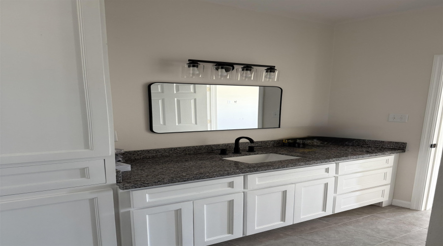 5010 Rio Seco St., Laredo, Texas 78046-0139, 3 Bedrooms Bedrooms, 5 Rooms Rooms,2 BathroomsBathrooms,Residential,For Sale,5010 Rio Seco St.,20252587 5010 Rio Seco St., Laredo, Texas 78046-0139, 3 Bedrooms Bedrooms, 5 Rooms Rooms,2 BathroomsBathrooms,Residential,For Sale,5010 Rio Seco St.,20252587