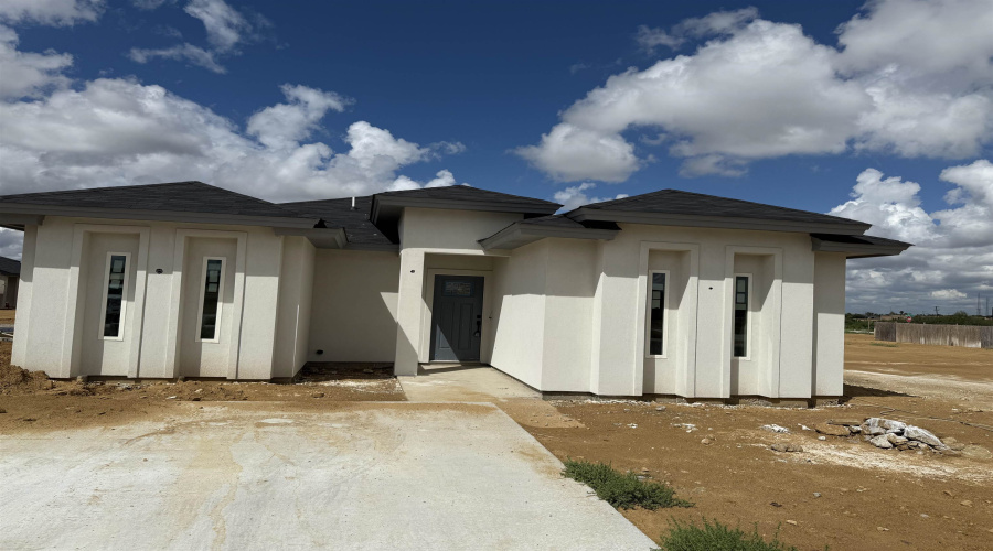 5010 Rio Seco St., Laredo, Texas 78046-0139, 3 Bedrooms Bedrooms, 5 Rooms Rooms,2 BathroomsBathrooms,Residential,For Sale,5010 Rio Seco St.,20252587 5010 Rio Seco St., Laredo, Texas 78046-0139, 3 Bedrooms Bedrooms, 5 Rooms Rooms,2 BathroomsBathrooms,Residential,For Sale,5010 Rio Seco St.,20252587